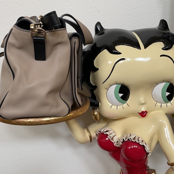 Kate Spade Leather Purse - Picture 12 of 12